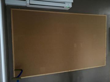 Kurken prikbord met houten lijst - 120x200cm  beschikbaar voor biedingen