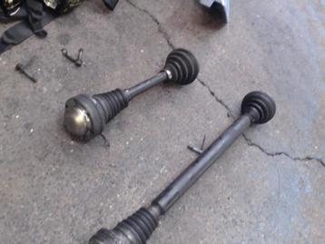 Cardan gauche VW Touran 2.0TDi 100kw 2003-2006 LP/14994 beschikbaar voor biedingen