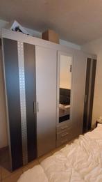 Grote kleerkast alu kleur locatie gent, Huis en Inrichting, Kasten | Kleerkasten, Ophalen, Gebruikt