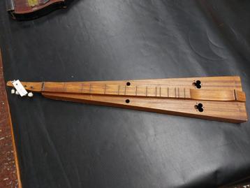 2 Anciens instruments à cordes : Cithare et Mandoline Harpe, Enlèvement ou Envoi, Utilisé