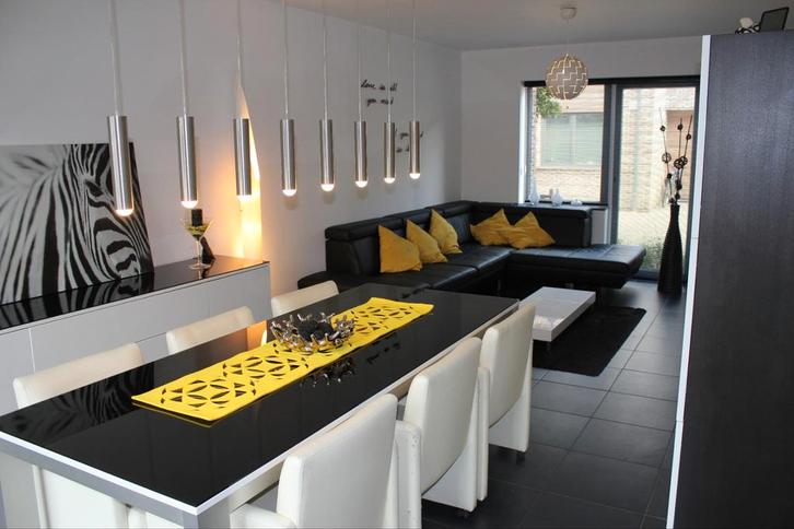 Lampe moderne, Maison & Meubles, Lampes | Lampes de table, Enlèvement