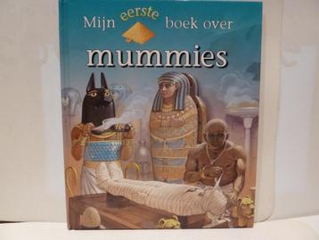 Mijn eerste boek over mummies disponible aux enchères