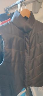 Manteau brun sans manche, Enlèvement, Porté, Brun, Autres