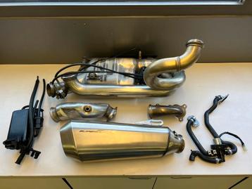 KTM Superduke 1290/1390R OEM volledig uitlaatsysteem NIEUW!! beschikbaar voor biedingen