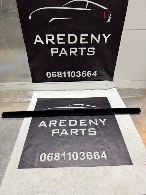 Mercedes C Klasse W204 Deurruit Links Voor Afdichting, Auto-onderdelen, Carrosserie, Mercedes-Benz, Gebruikt, Ophalen of Verzenden