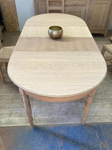  AEROGUMMED tafel van ruw eikenhout met 2 verlengstukken  beschikbaar voor biedingen