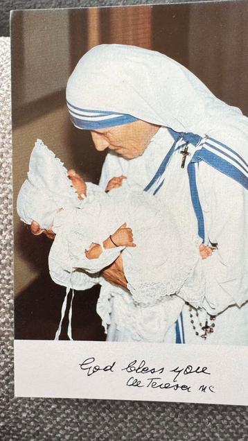 Postkaart moeder theresa met “god bless you” en handtekening beschikbaar voor biedingen