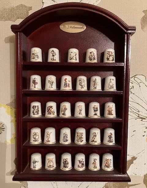 Vingerhoeden Hummels, Verzamelen, Vingerhoedjes, Nieuw, Porselein, Ophalen of Verzenden