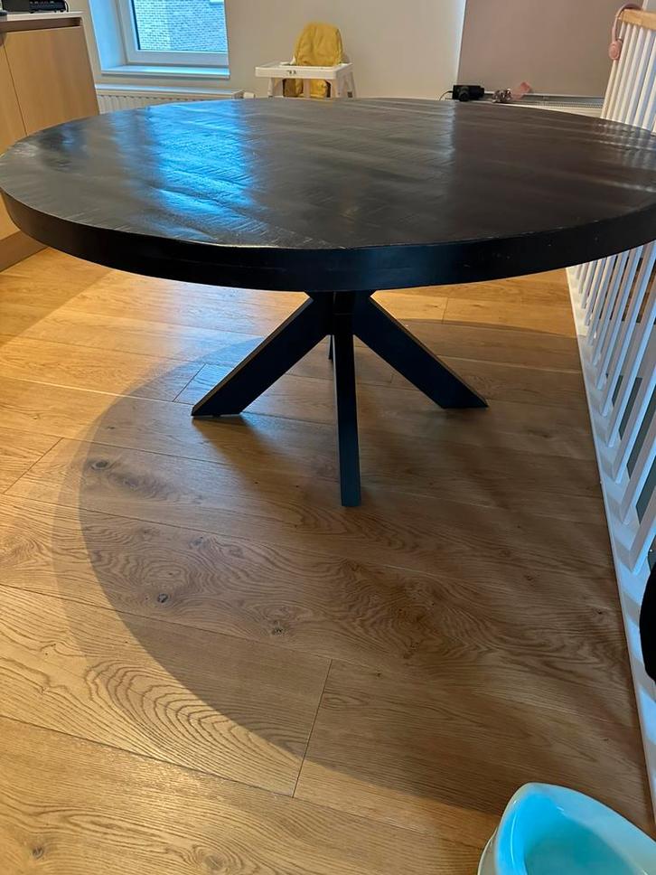 TE KOOP: Ronde Eettafel Ø150 cm – Blackwood, Huis en Inrichting, Tafels | Eettafels, Gebruikt, 150 tot 200 cm, 150 tot 200 cm
