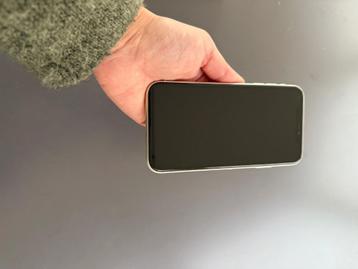 iPhone 11 wit 128GB beschikbaar voor biedingen