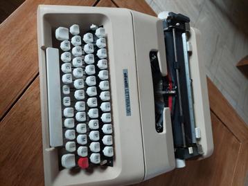 Machine à écrire Olivetti lettera 35, Divers, Machines à écrire, Enlèvement, Comme neuf