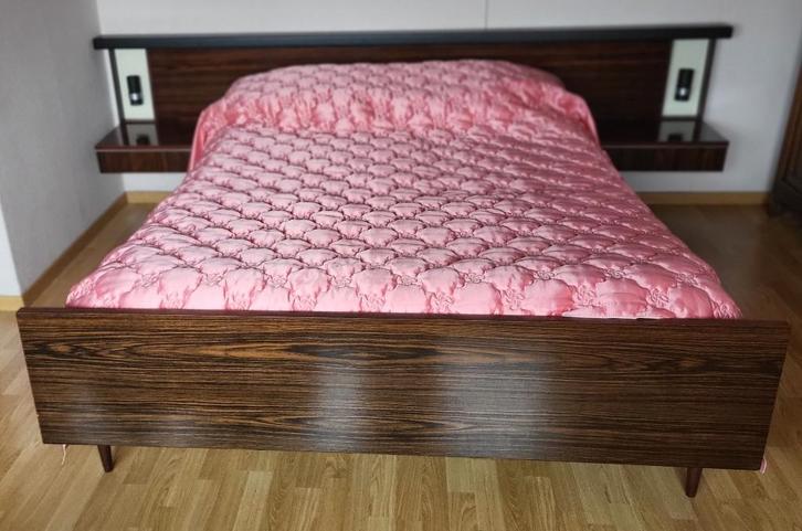 Tweepersoonsbed, Huis en Inrichting, Slaapkamer | Bedden, 140 cm, Hout, Ophalen