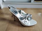 Witte pumps met strass, Wit, Zo goed als nieuw, Sandalen of Muiltjes, Ophalen of Verzenden