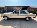 MERCEDES W123 DIESEL 240d AUTOMAAT LEDER, Auto's, Automaat, Beige, 2390 cc, Te koop