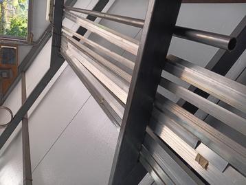 alu hoekprofielen 30x30x2 ---3.4 m beschikbaar voor biedingen