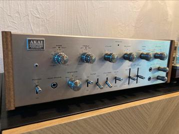 PRACHTIG ONTWERP EN KRACHTIGE VINTAGE AKAI-VERSTERKER beschikbaar voor biedingen
