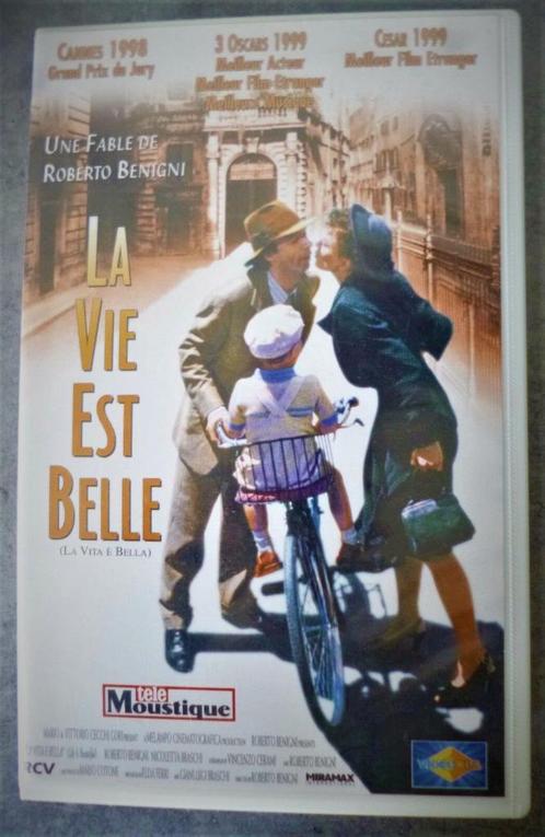 VHS "La vie est belle", CD & DVD, VHS | Film, Comme neuf, Drame, Tous les âges, Enlèvement ou Envoi