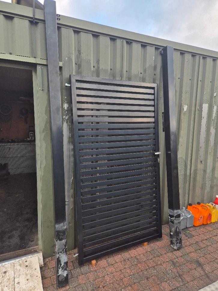 Lamellen design tuinpoort, Tuin en Terras, Tuinpoorten, Zo goed als nieuw, Looppoort, Staal, 150 tot 200 cm, 100 tot 150 cm, Ophalen
