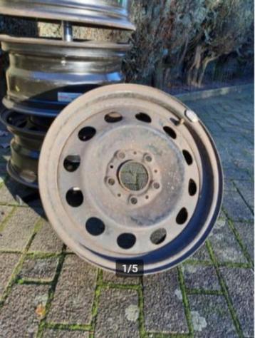 Set v 4 stalen velgen voor BMW