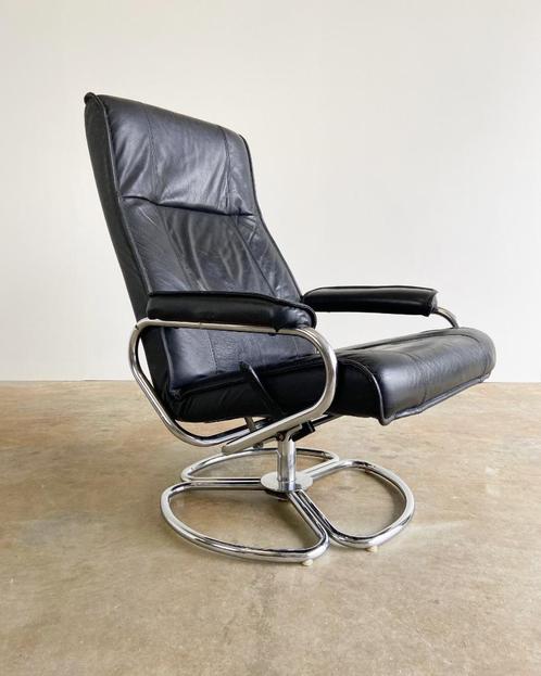 Kebe design verstelbare fauteuil zwart leer, Huis en Inrichting, Fauteuils, Gebruikt, Leer, Metaal, 50 tot 75 cm, 75 tot 100 cm