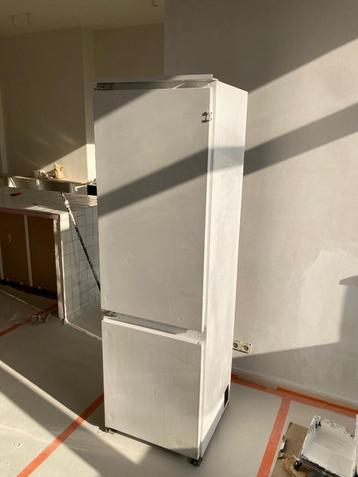 Réfrigérateur Congélateur encastrable Whirlpool, Avec compartiment congélateur, 160 cm ou plus, Enlèvement, Utilisé