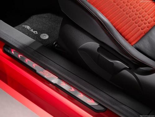 Nieuwe originele Ford instaplijsten!, Autos : Pièces & Accessoires, Autres pièces automobiles