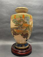 Beau vase satsuma japonais antique, Antiquités & Art, Antiquités | Vases, Enlèvement