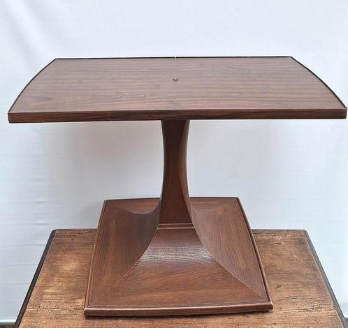 Table de tele « Gusdorf » vintage années '50-'60, Antiquités & Art, Antiquités | Meubles | Tables, Enlèvement