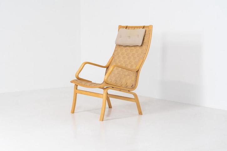 Vintage “Albert” stoel door Finn Ostergaard, Antiek en Kunst, Antiek | Meubels | Stoelen en Sofa's, Ophalen