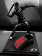 Art Stray-Nos  (Jordan x Banksy: The Chained Rebellion), Ophalen