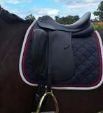 Prestige top dressage 17,5 inch dressuurzadel, Animaux & Accessoires, Chevaux & Poneys | Selles, Enlèvement, Comme neuf