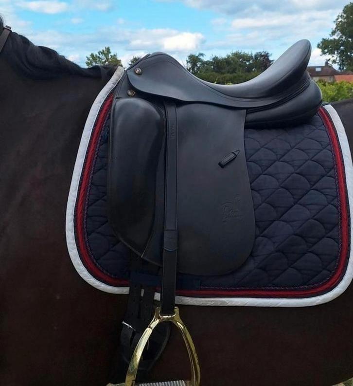 Prestige top dressage 17,5 inch dressuurzadel, Dieren en Toebehoren, Paarden en Pony's | Zadels, Zo goed als nieuw, Ophalen
