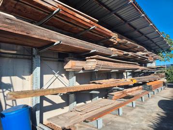 Diverse massief hout te koop beschikbaar voor biedingen