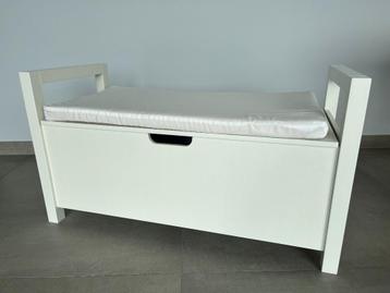 Kinderbank / Kinderzitbank met opbergruimte (87Bx48Hx38D) beschikbaar voor biedingen