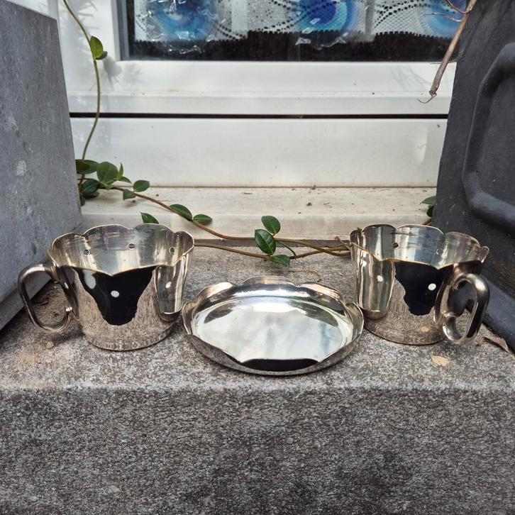 J. Cornet. 2 verzilverde glashouders., Antiek en Kunst, Antiek | Keukengerei, Ophalen of Verzenden