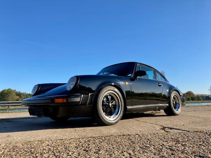 Porsche 911 gerestaureerd, Auto's, Porsche, Particulier, Benzine, Coupé, Handgeschakeld, Zwart, Zwart, Leder en Stof, Ophalen