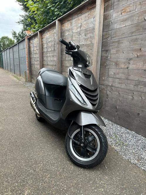 Piaggio zip 2t a klasse, Fietsen en Brommers, Scooters | Piaggio, Zo goed als nieuw, Zip, Klasse A (25 km/u), Ophalen