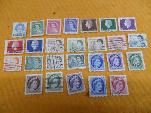 Vintage 26 timbres sur Elisabeth II état voir les 3 photos, Timbres & Monnaies, Timbres | Amérique, Affranchi, Amérique du Nord