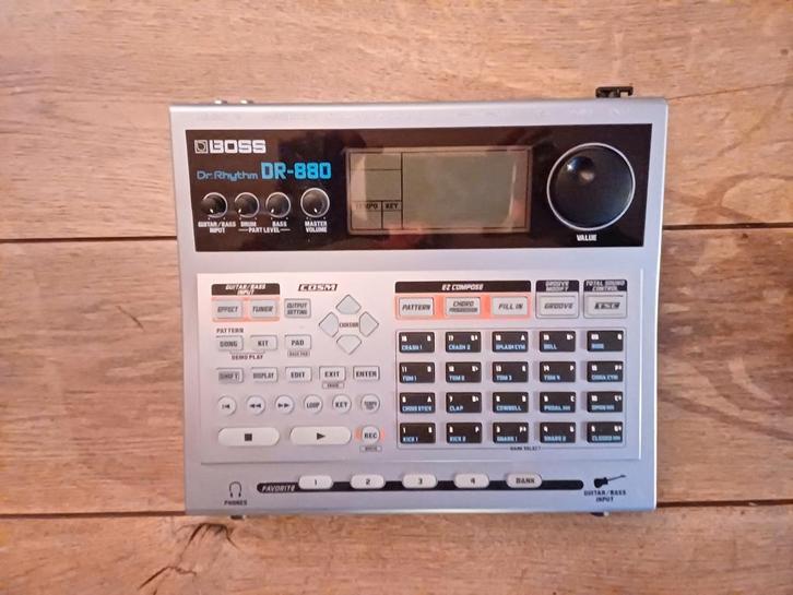 Boss Dr 880, Muziek en Instrumenten, Drumcomputers, Zo goed als nieuw, Boss, Ophalen of Verzenden