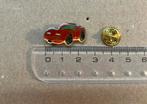 Pin’s voiture de sport rouge, Collections, Broches, Pins & Badges, Enlèvement ou Envoi, Comme neuf, Transport, Insigne ou Pin's