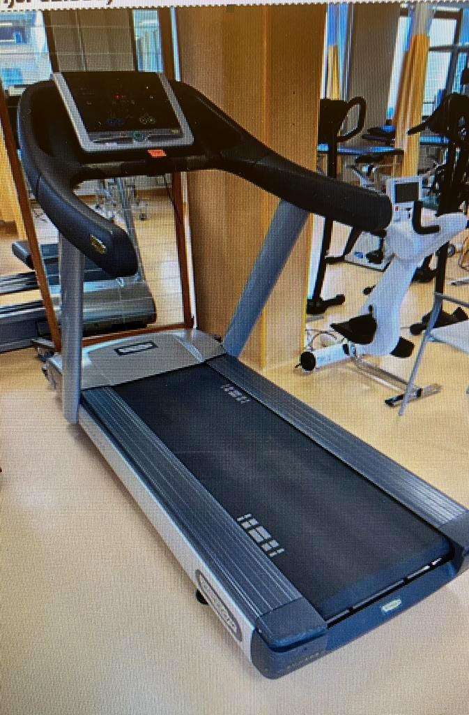 Professionele loopband Now 500 Technogym, Sport en Fitness, Fitnessmaterialen, Gebruikt, Ophalen