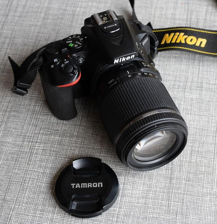 Nikon 5600 met lens 18-200 mm, TV, Hi-fi & Vidéo, Appareils photo numériques, Utilisé, Reflex miroir, Nikon, 8 fois ou plus, Enlèvement