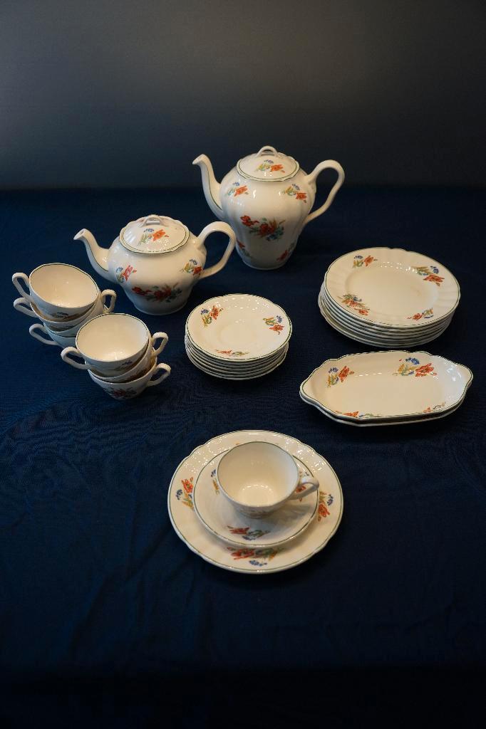 Servies Société Céramique Maastricht - 1957A- Klaproos, Antiek en Kunst, Antiek | Servies compleet, Ophalen of Verzenden
