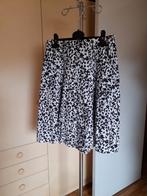 Zomerrok in Zwart en wit. Geen koerierdiensten of oplichteri, Kleding | Dames, Rokken, Maat 38/40 (M), Ophalen of Verzenden, Gedragen