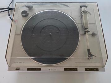 Oude platendraaier Denon DP-21F beschikbaar voor biedingen