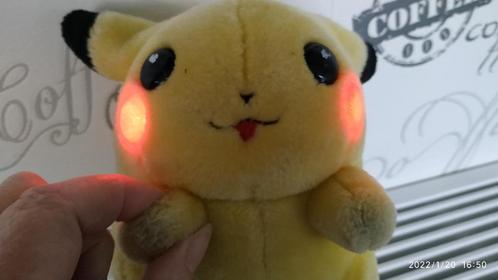 Pokémon Pikachu pluchen van 1995, Kinderen en Baby's, Speelgoed | Knuffels en Pluche, Zo goed als nieuw, Ophalen of Verzenden