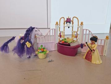 Playmobil Princess: paardenstal met paard en prinses beschikbaar voor biedingen