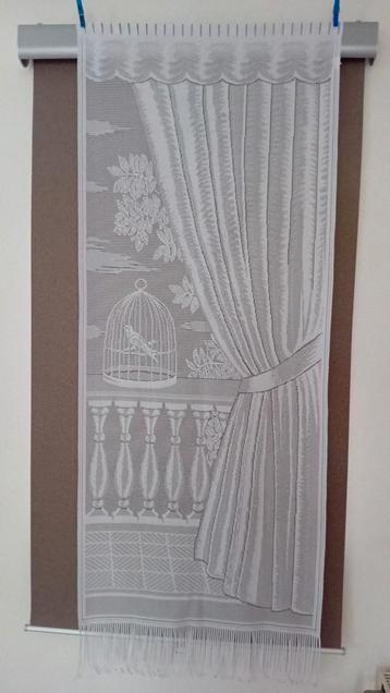 Groot gordijn klaar om te installeren 120 x 60 cm beschikbaar voor biedingen