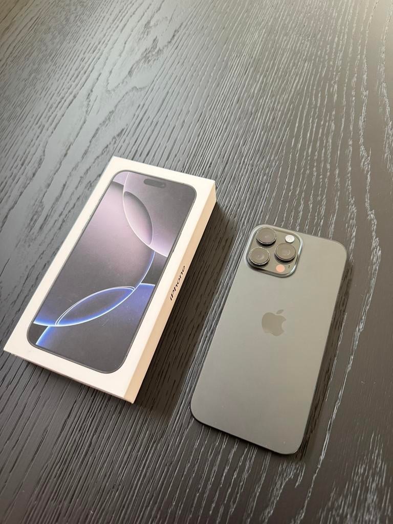 Apple iPhone 16 Pro Max 100%, Telecommunicatie, Mobiele telefoons | Apple iPhone, Zwart, IPhone 16 Pro Max, Zo goed als nieuw