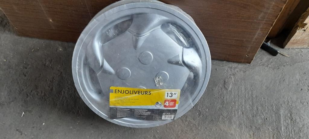 4 nieuwe wielsierschijven maat 13, Ophalen